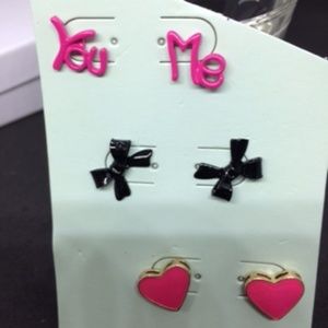 2/10 Three Pairs of mix n match n share BFF earrings 10